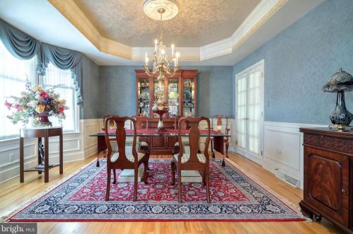 1020 Steeplechase Dr, Lancaster PA  17601-1779 exterior