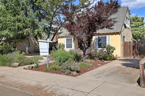 732 James St, Lodi, CA 95242-2207