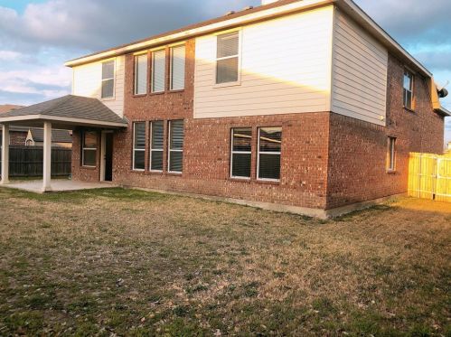 2044 Mdw Vw Dr, Princeton TX 75407-2658 exterior