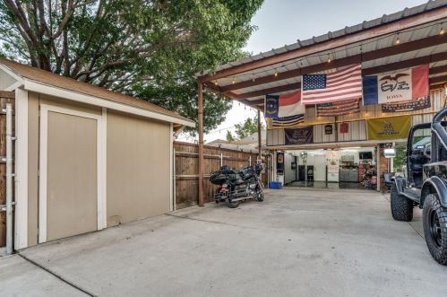 1521 Barclay Dr, Carrollton TX 75007-2836 exterior