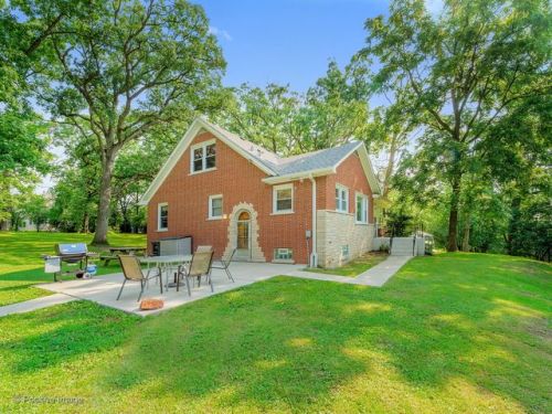 16262 Bluff Rd, Lemont, IL 60439-9509