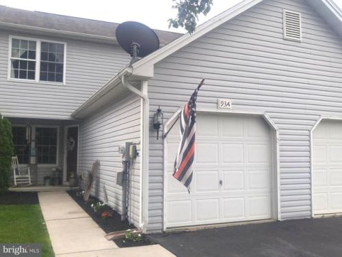 93 Partridge Cir, Carlisle, PA 17013-8749