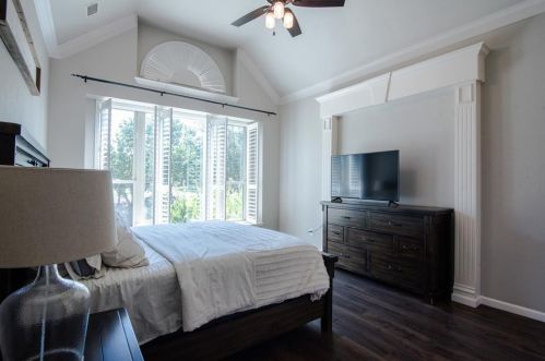 210 Wellington Rd, Irving TX 75063-7201 exterior