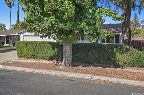1360 Washington Blvd, Concord CA  94521-4002 exterior
