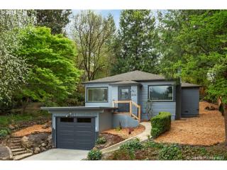 2934 Illinois St, Portland, OR 97239-1015