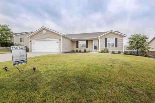 521 Harland Dr, Manhattan, KS 66503-9206