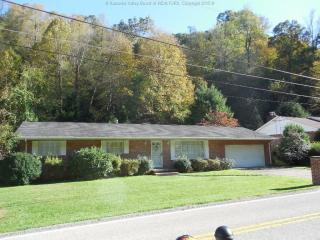 722 Lower Donnally Rd, Charleston WV  25304-2824 exterior