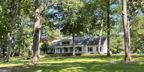 9417 Windy Hill Dr, Nokesville, VA 20181-3322