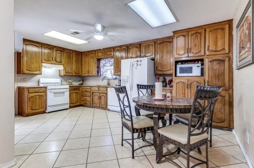 5716 Bonnie Wayne St, Fort Worth TX  76117-2026 exterior