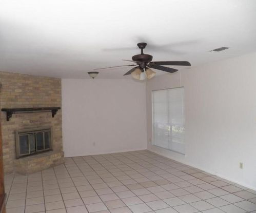 6824 Trail Lake Dr, Fort Worth TX  76133-5011 exterior