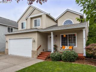 2017 Baker Ln, Damascus, OR 97080