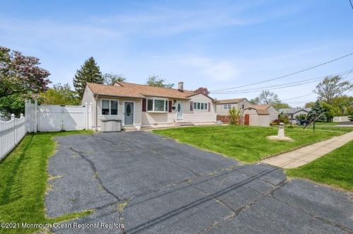 59 Coral Dr, Hazlet, NJ 07730-1044