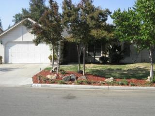 4752 Mesa Ave, Fresno, CA 93722-3267