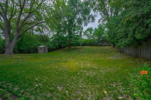 684 Eldridge Ave, Saint Paul MN  55113-6412 exterior