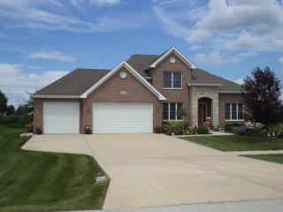 900 Prairie View Dr, Somonauk, IL 60552-3238
