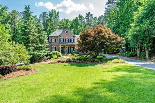 901 Lenora Dr, Kennesaw, GA 30152-2894