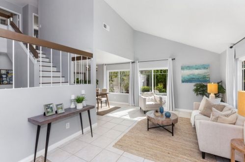 6524 Flamenco St, Carlsbad, CA 92009-4315