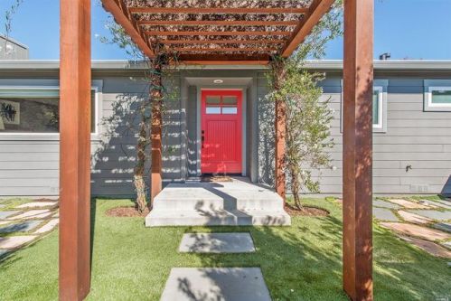 35 Rancho Dr, Tiburon, CA 94920-2662