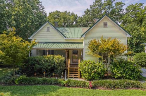 440 Laurel Ave, Comer, GA 30629-3419