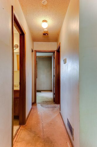 153 Bates Ave, Saint Paul MN  55106-6330 exterior