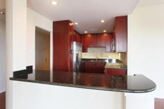 1701 Hermann Dr, Houston TX  77004-7337 exterior