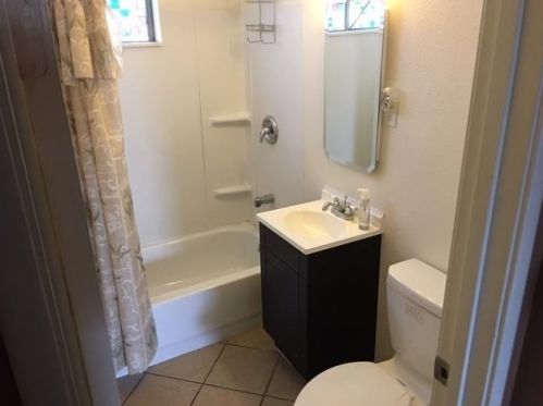 824 Vermont Ave, Los Banos CA 93635-3314 exterior