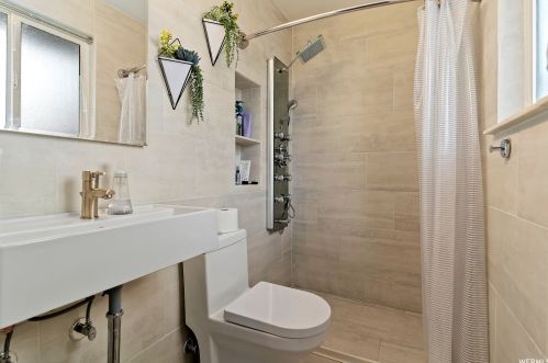 434 600, Perry UT 84302-1347 exterior