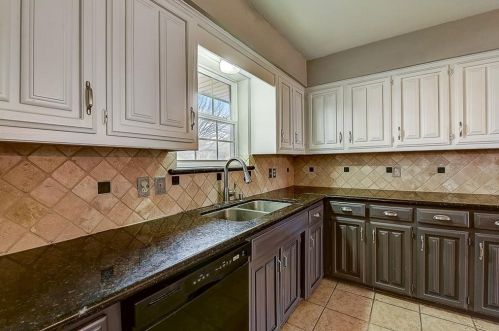 2211 San Simeon, Carrollton TX 75006-2828 exterior