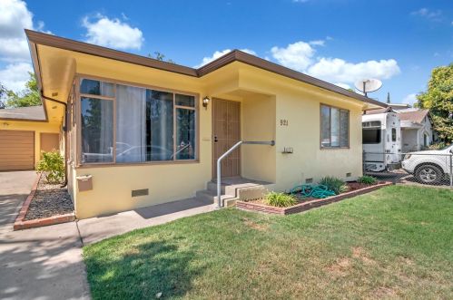 921 Wellswood Ave, Lodi, CA 95240-5311