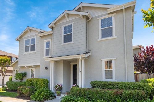 750 Tennyson Dr, Gilroy, CA 95020-5536