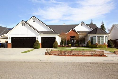 153 Everglade Ave, Clovis, CA 93619-7583