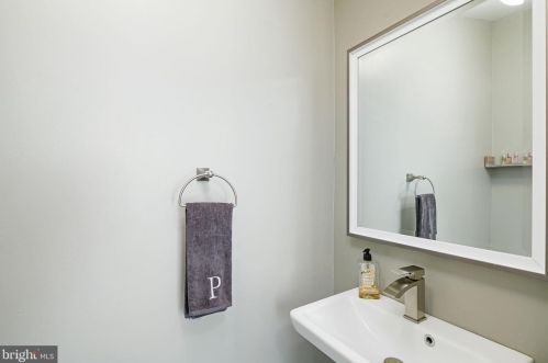 212 Atlantic Ave, Haddonfield NJ 08033-3334 exterior