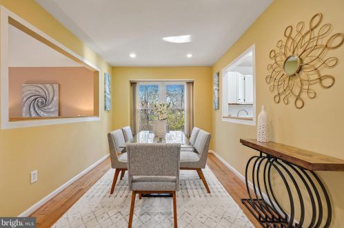 9048 Saffron Ln, Silver Spring MD 20901-4272 exterior