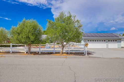 3245 Lansdown Ln, Ramona, CA 92065-3623