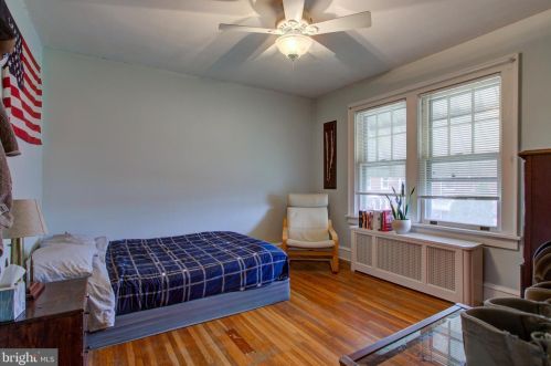 555 Burrowes Ave, Lancaster PA  17602-2120 exterior