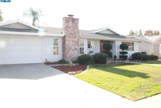 1041 Laura Ave, Visalia, CA 93277-5317