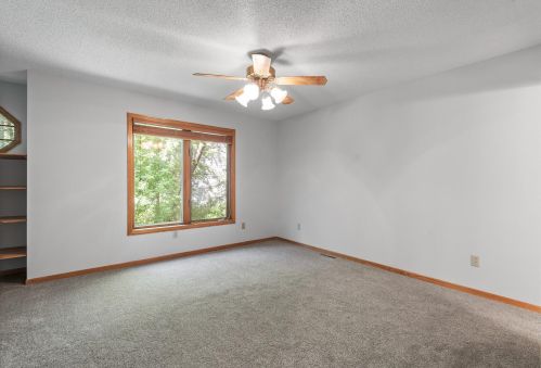 15864 Garden View Ct, Saint Paul MN  55124-7015 exterior