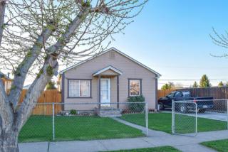 9 Date St, Toppenish, WA 98948-1204