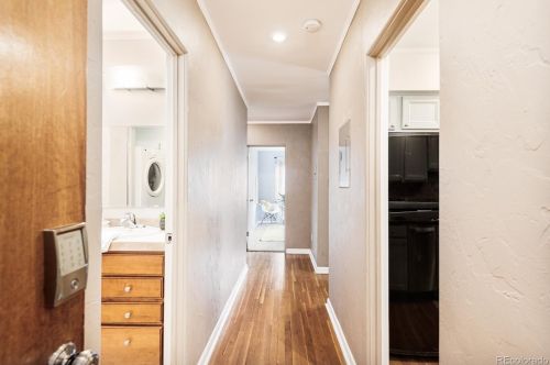 855 Dahlia St, Denver, CO 80220-4210