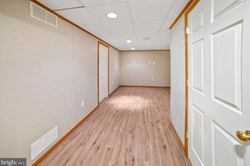 14604 Cobblestone Dr, Silver Spring MD 20905-5807 exterior