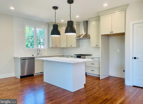 113 Spot Clb Rd, Arnold MD 21012-1002 exterior