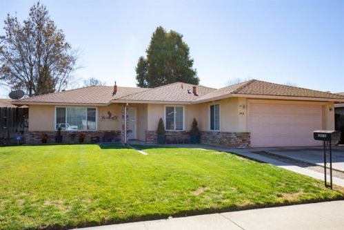 2416 Stone Crop Ln, Modesto, CA 95355-3925
