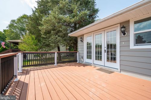 201 Pointfield Dr, Harpers Ferry WV 25425-5173 exterior