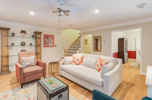 152 Great Oaks Ln, Roswell, GA 30075-2953