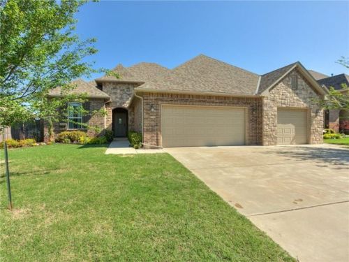 749 Northern Dancer Dr, Edmond, OK 73025-9782