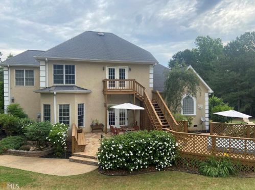 113 Glenn Eagle Pt, Lagrange, GA 30241-9832
