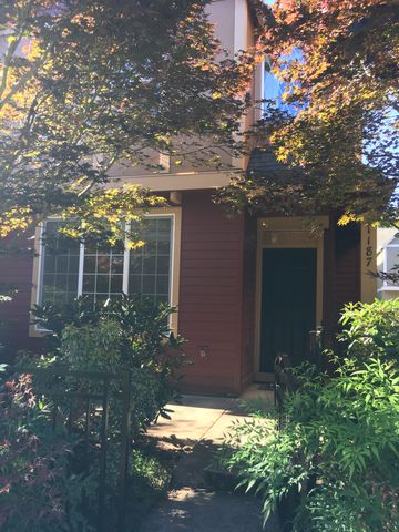 1187 Moonlight Ave, Beaverton, OR 97123-5225