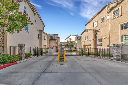272 Indiana Ave, El Cajon, CA 92020-3968