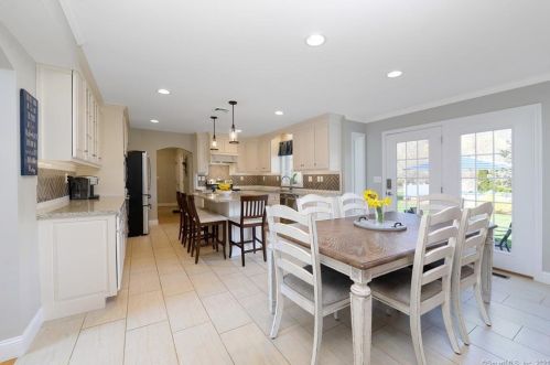 92 Brandywine Pl, Southington CT  06489-4365 exterior