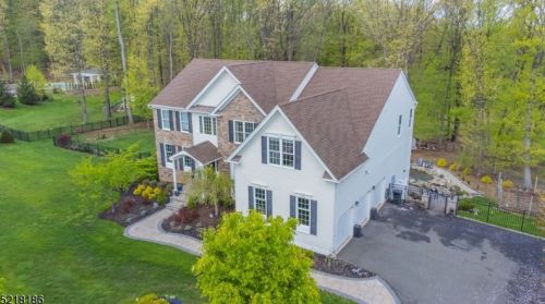 23 Skyline Dr, Dover, NJ 07869-2156